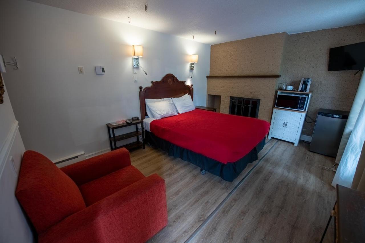 Motel Fleur De Lys Magog Exterior foto